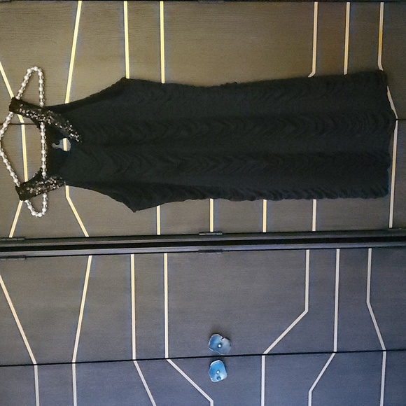 Sharon Max - Picture 1 of 6